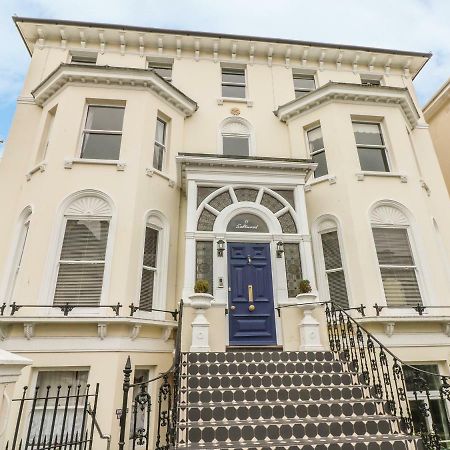 Saltwood Apartamento Eastbourne Exterior foto