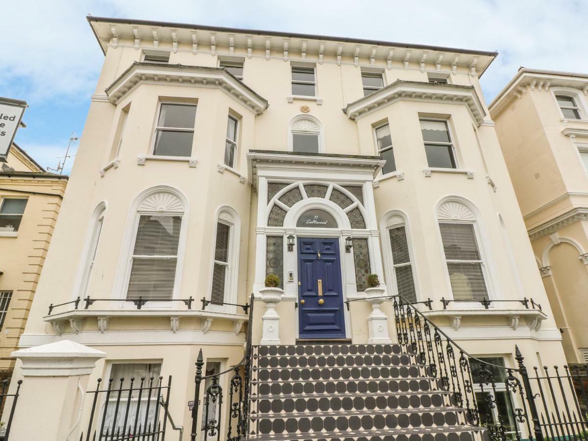Saltwood Apartamento Eastbourne Exterior foto