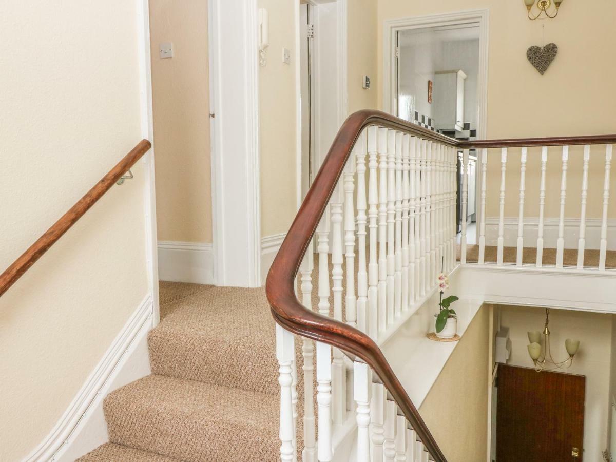 Saltwood Apartamento Eastbourne Exterior foto