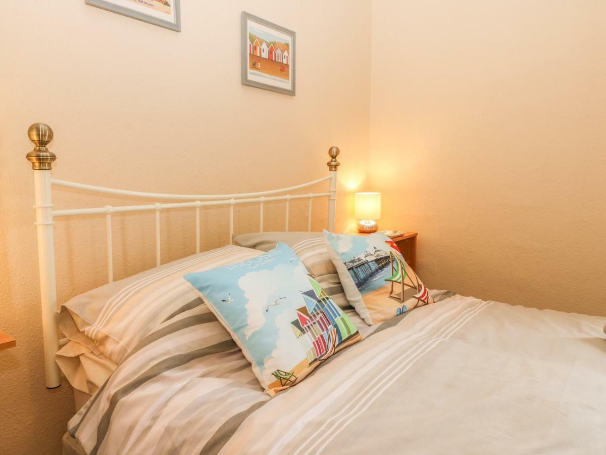 Saltwood Apartamento Eastbourne Exterior foto