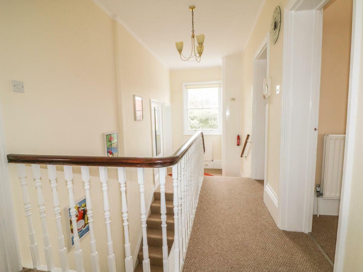 Saltwood Apartamento Eastbourne Exterior foto