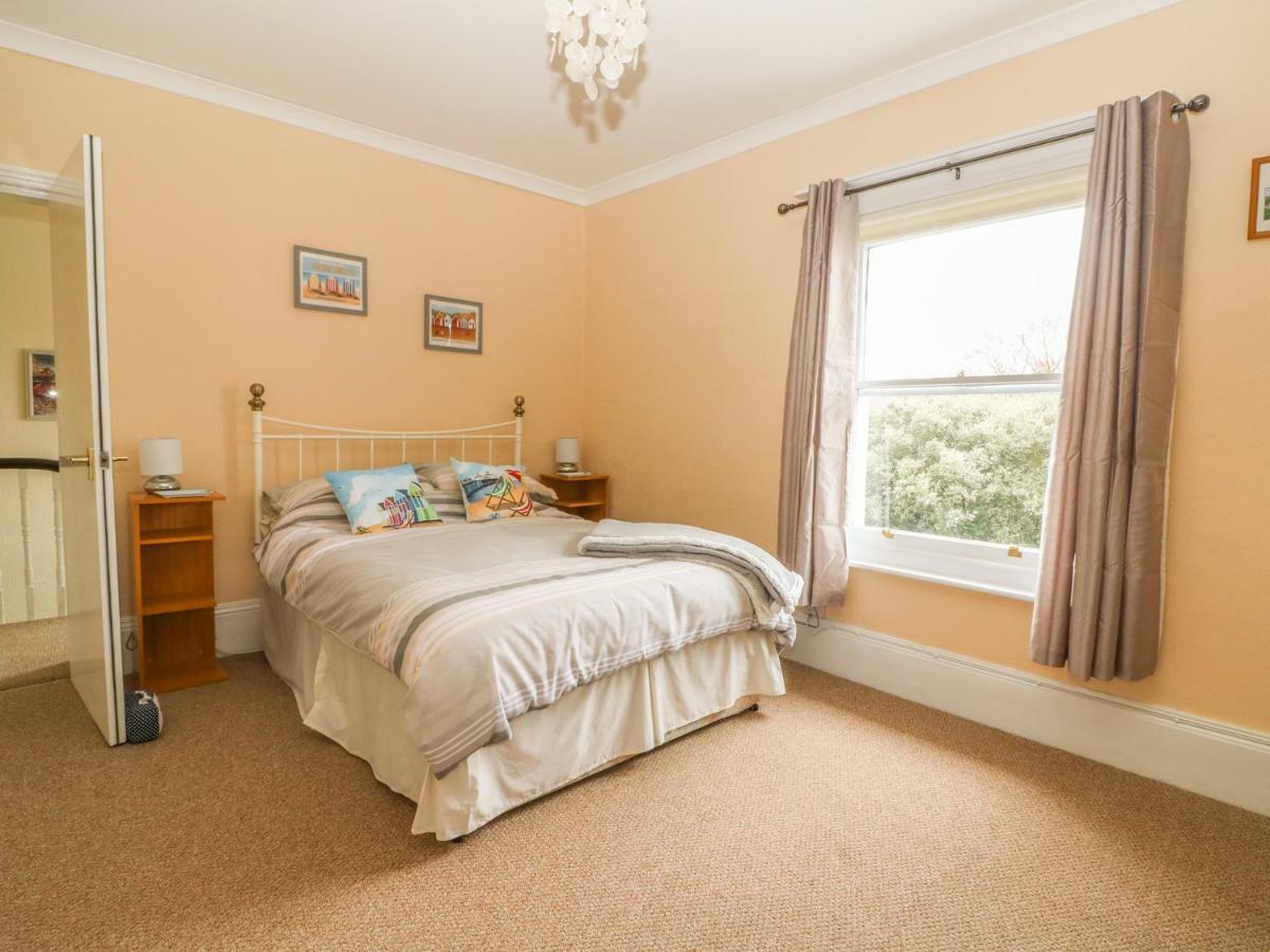Saltwood Apartamento Eastbourne Exterior foto