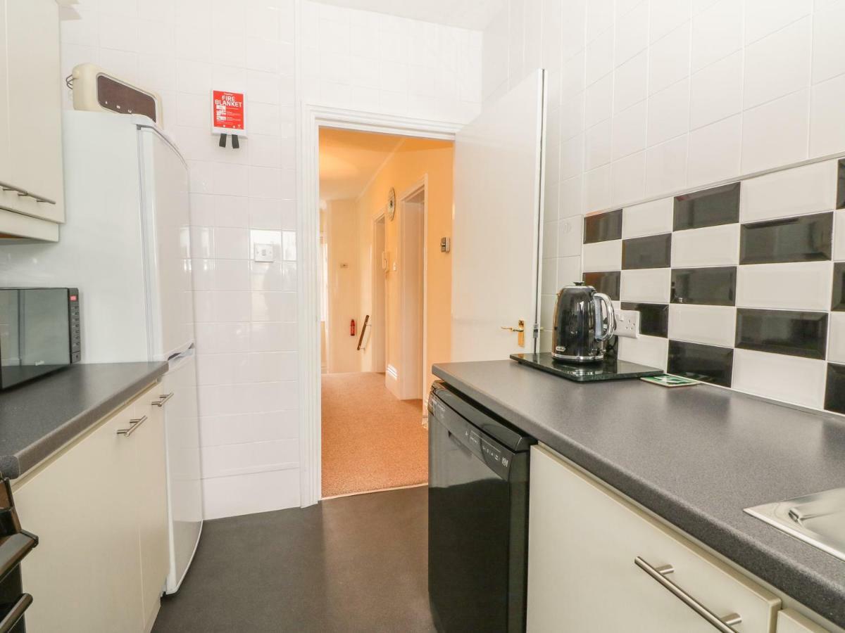 Saltwood Apartamento Eastbourne Exterior foto