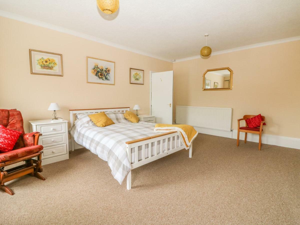 Saltwood Apartamento Eastbourne Exterior foto